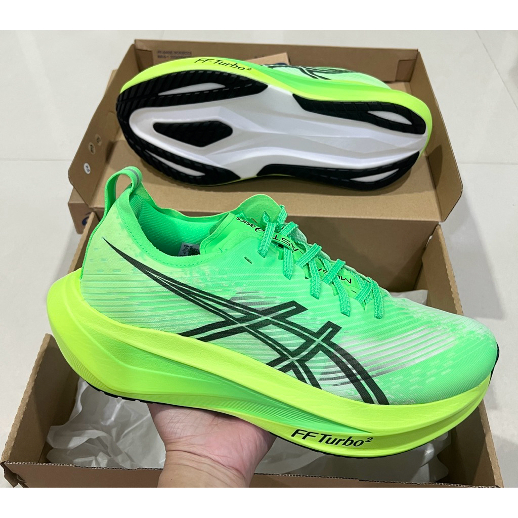 Asics Megablast Ekiden สี VITAL GREEN/BLACK (1013A170-300) จากญี่ปุ่น