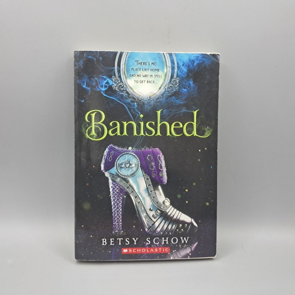 #W #มือสอง : Banished by Betsy Schow#นิยาย