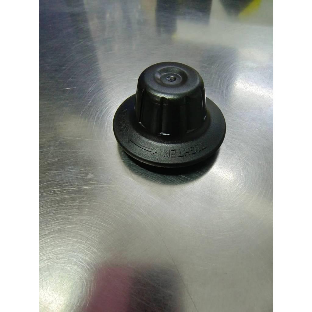 0001472 ฝาล็อคใบพัดลม (ชาร์ป )Sharp 16,18,20 นิ้ว ของเเท้
