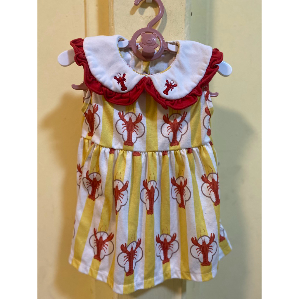 เดรสเด็ก 21st August มือสอง – ลายกุ้งสุดคิ้วท์ size 9-12 month