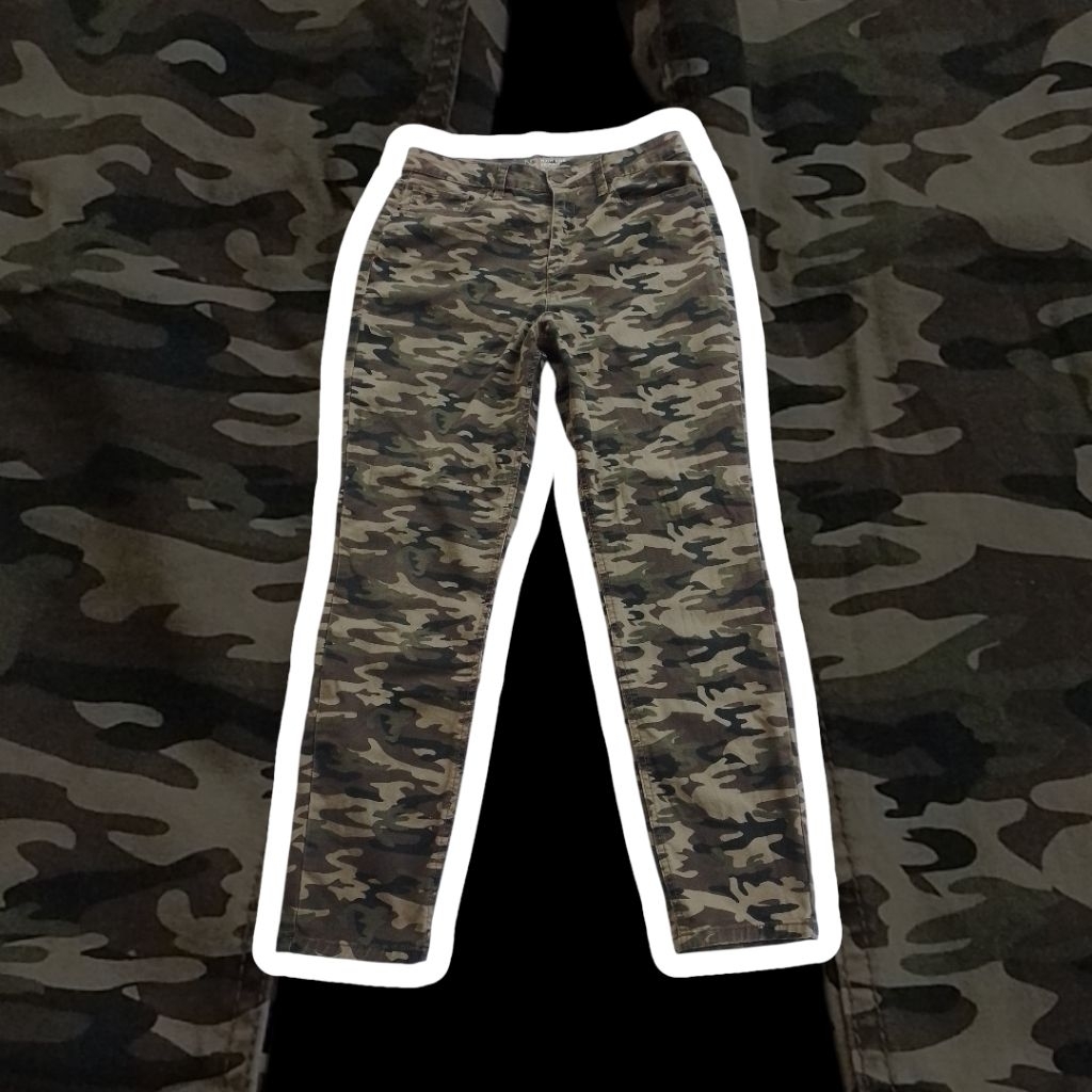 กางเกงคาร์โก กางเกงลายพราง เอว 34 ยี่ห้อ NOBO. ผ้าหนา นิ่ม ทรงสวย