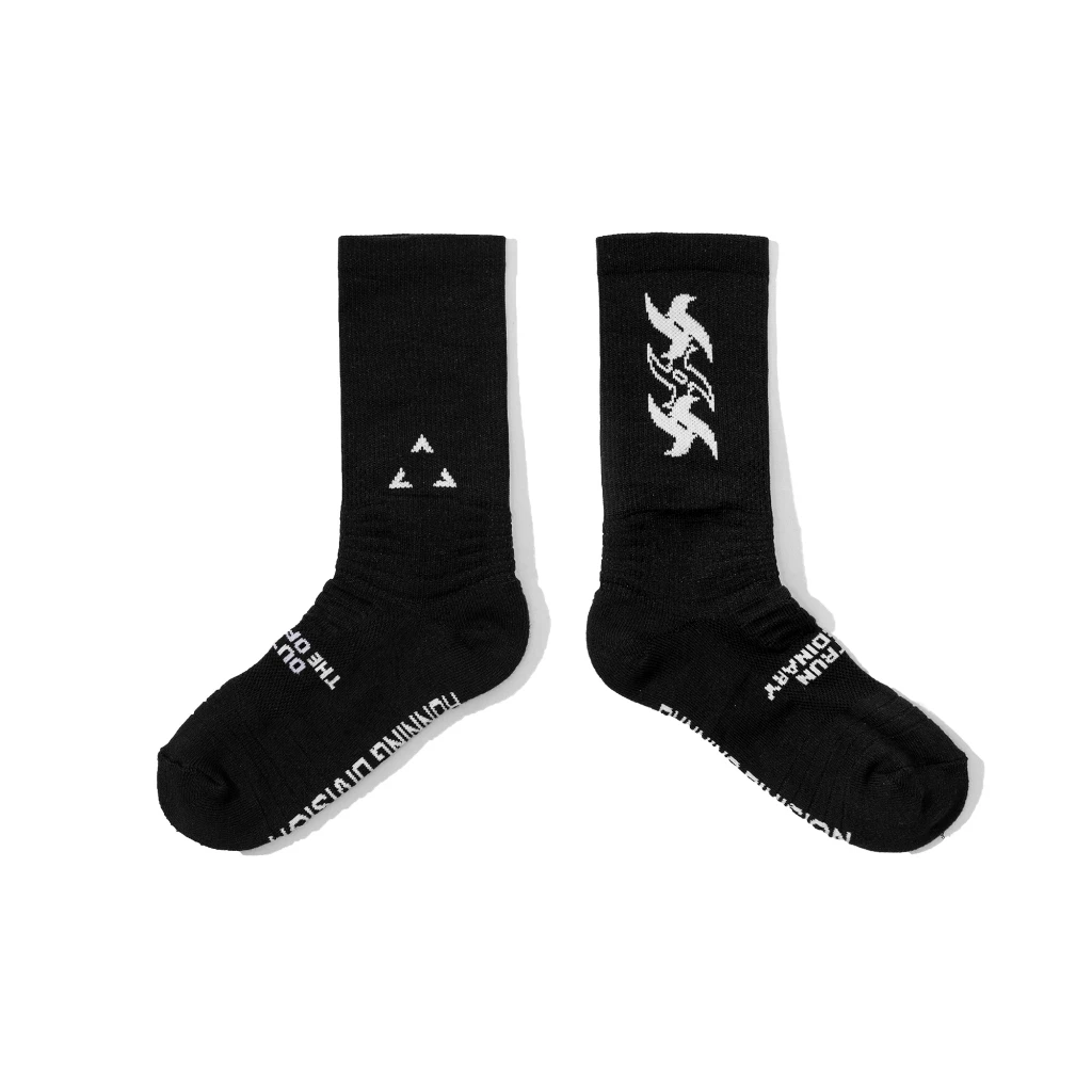 ถุงเท้าวิ่งแบบรองรับการกระแทกใต้ฝ่าเท้า | Culture Essential Running Crew Socks | ถุงเท้าแฟชั่น ถุงเท้าคอตต้อน ถุงเท้าบาส
