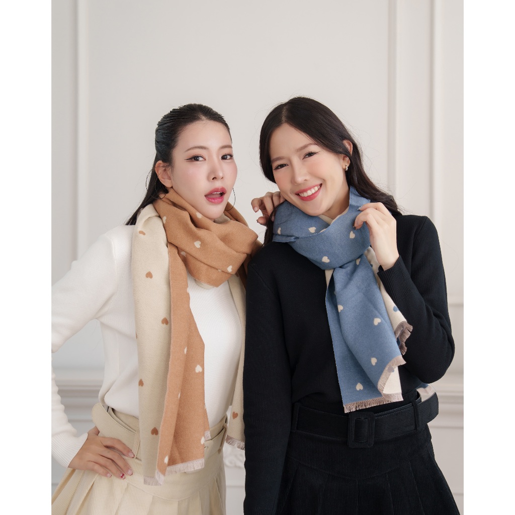 SC028 - Mini heart wool scarf