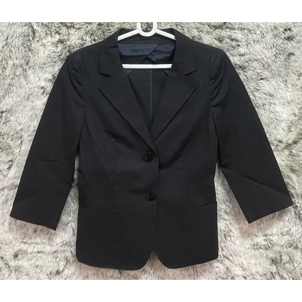 เสื้อสูทเบลเซอร์ สีดำ แบรนด์ MaxMara ของแท้ มือสอง ไซส์ S สภาพ 90%