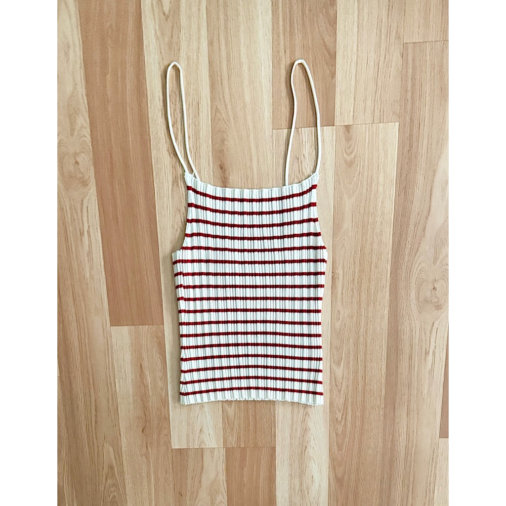 h&m knit crop topแดงครีม