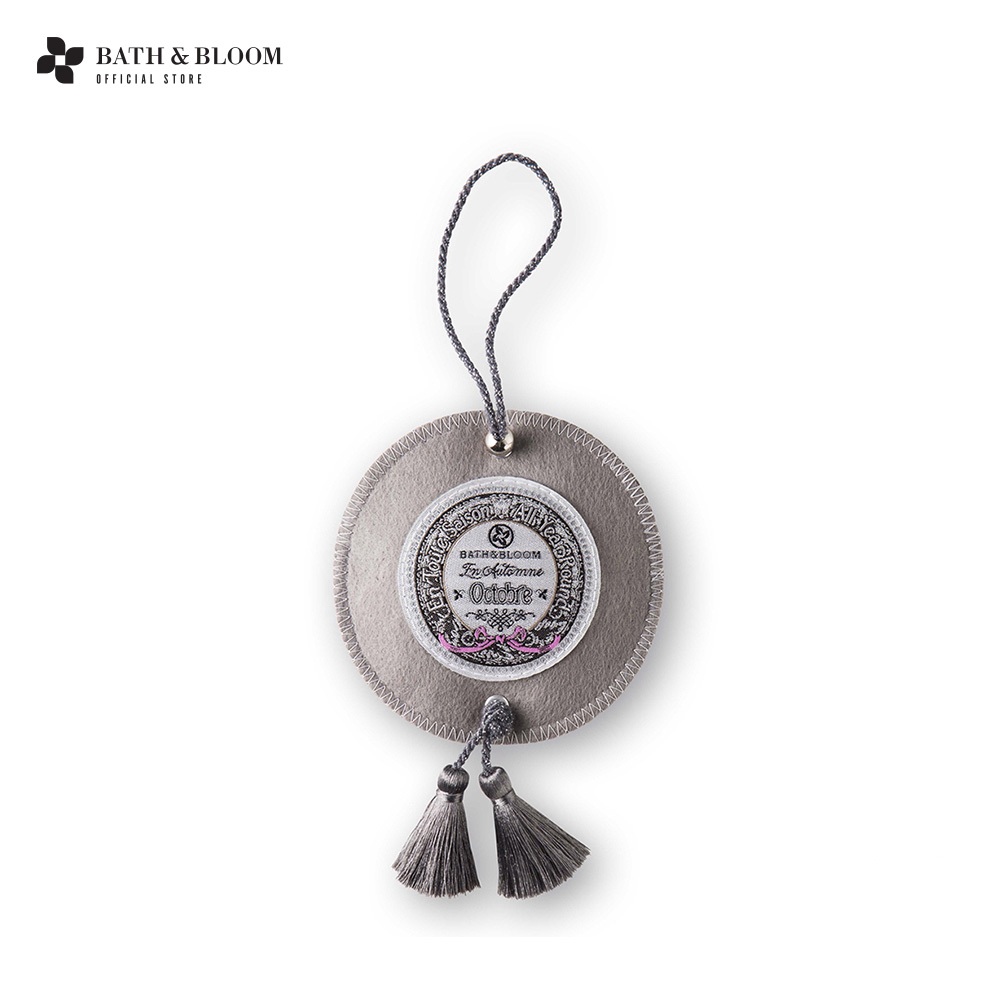 BATH & BLOOM October Cloth Bag Scented Sachet ถุงหอมปรับอากาศ กลิ่นหอมจากดอกมะลิ กุหลาบ และลิลลี่