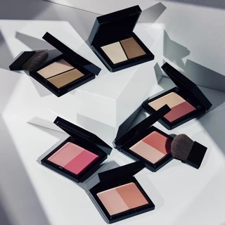 KATE พาเลทบลัชออนและไฮไลท์ SLIM CREATE CHEEKS พร้อมแปรงในตลับ