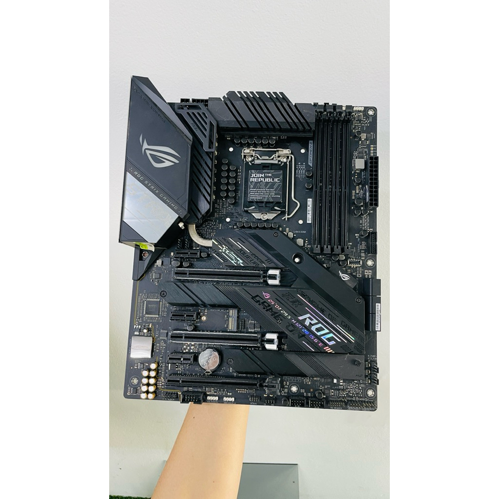 ASUS ROG STRIX Z490-F Gaming (socket 1200) ตัวแรร์ สภาพสวยมากก✨