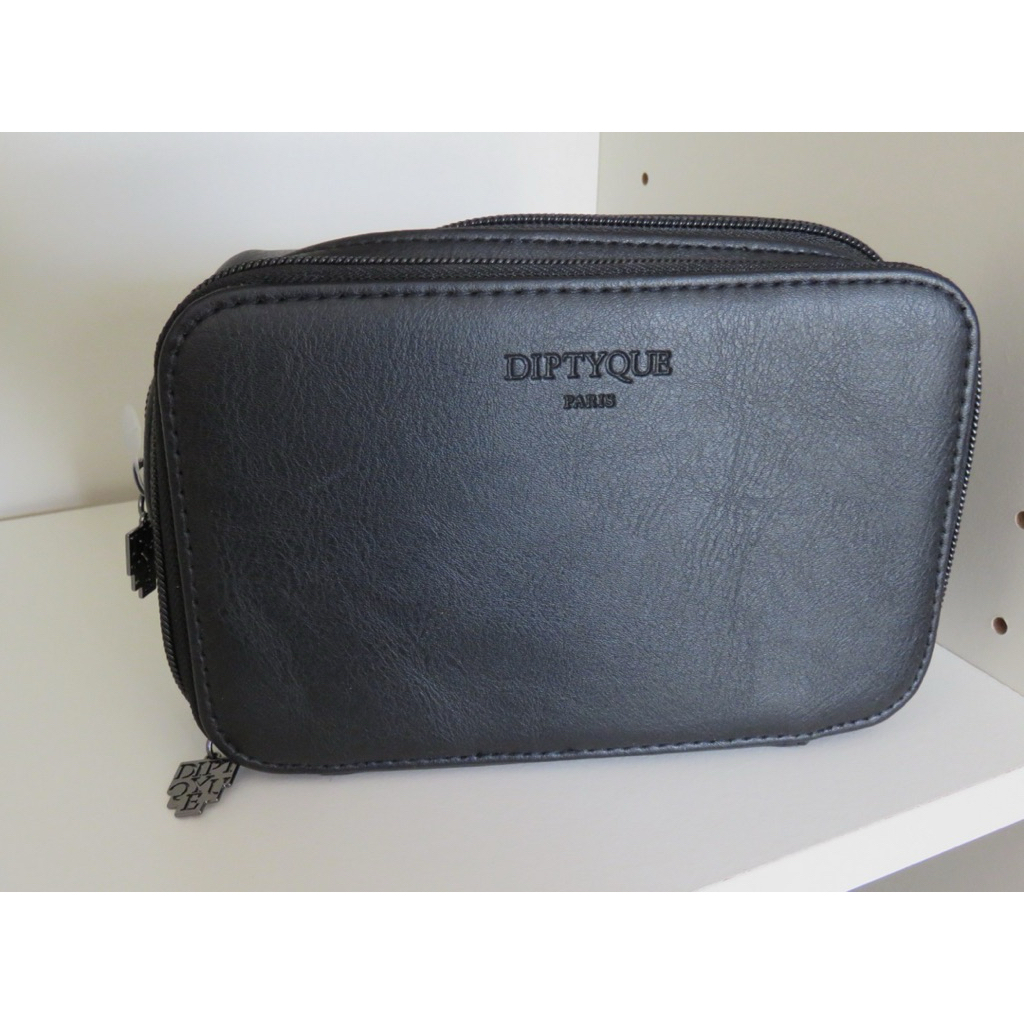 Diptyque Paris Qatar Airways Business class Amenity kit ใหม่ยังไม่ได้แกะ