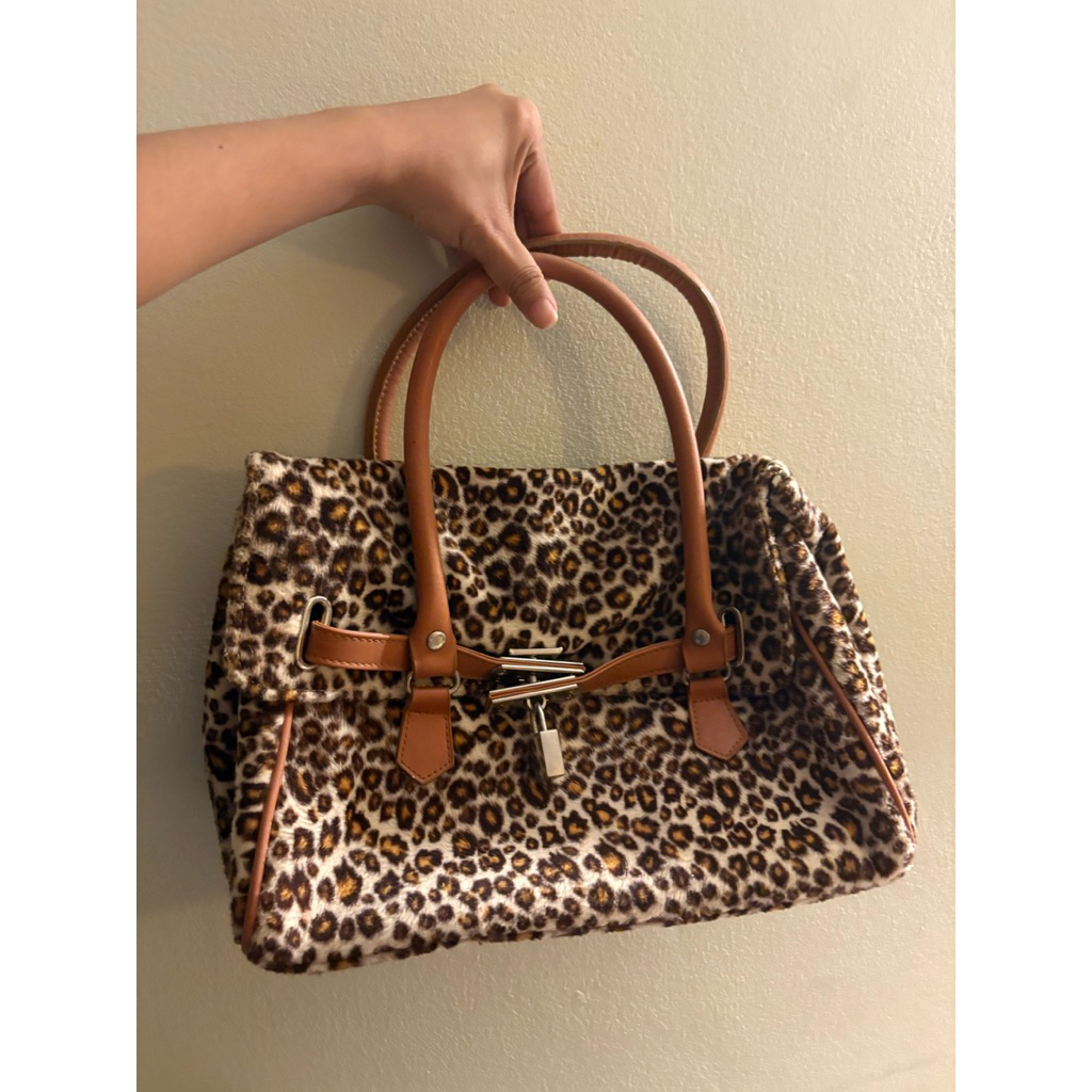leopard bag กระเป๋าเสือดาว