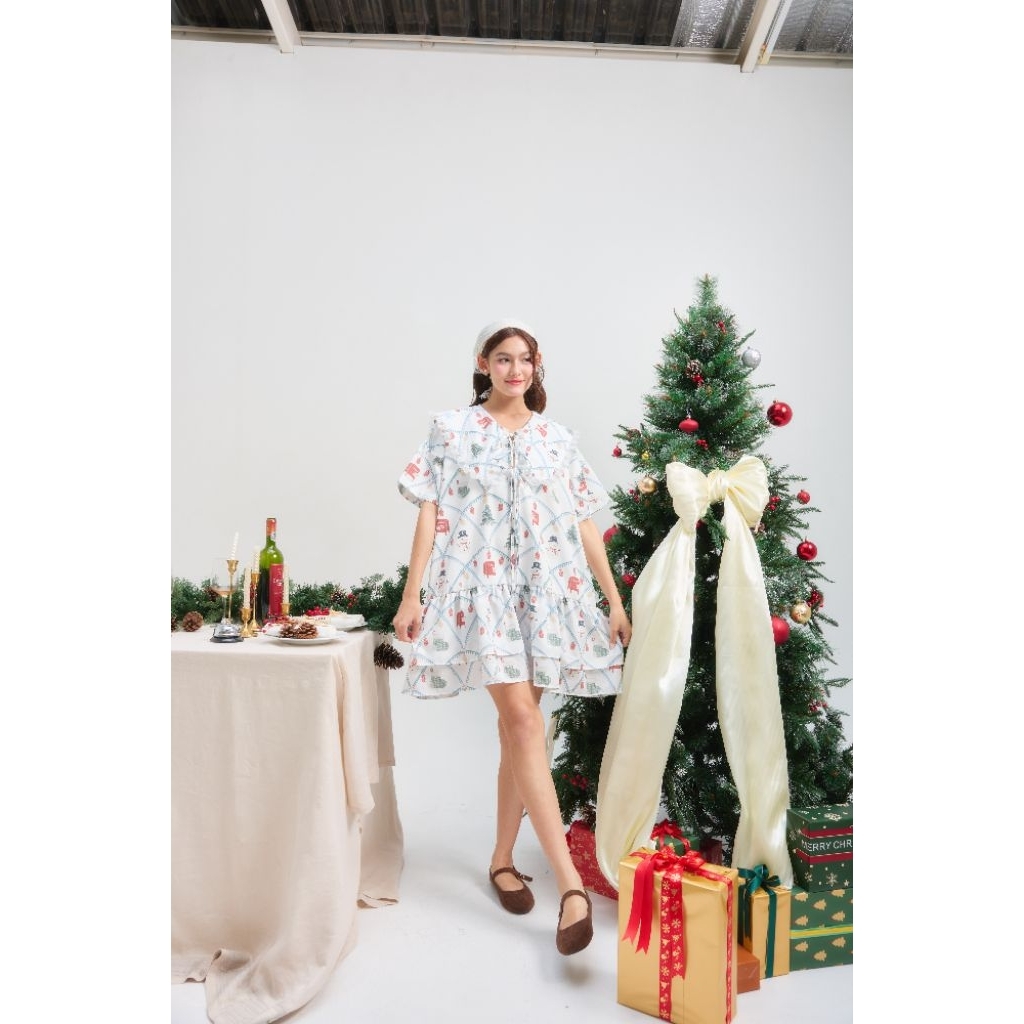 🎄🤍Tie the Knot Dress - Festive Snow - ลายคริสมาสต์สีขาว - รูปที่ 5