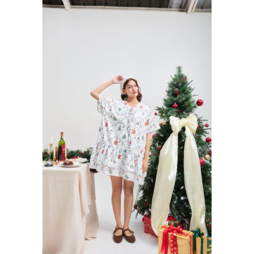 🎄🤍Tie the Knot Dress - Festive Snow - ลายคริสมาสต์สีขาว - รูปที่ 6