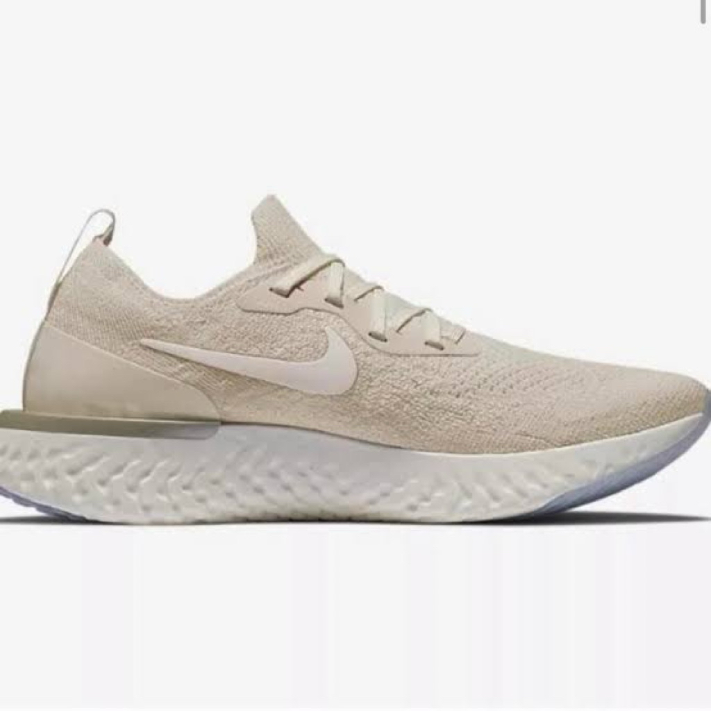 [มือสอง] รองเท้า วิ่ง Nike Epic React Flyknit สี Ivory Cream ไซส์ 9.5US