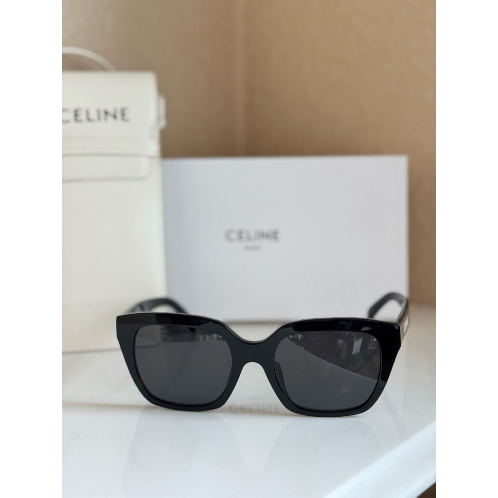 #ส่งต่อ แว่นกันแดด Celine Monochroms 03 สีดำ