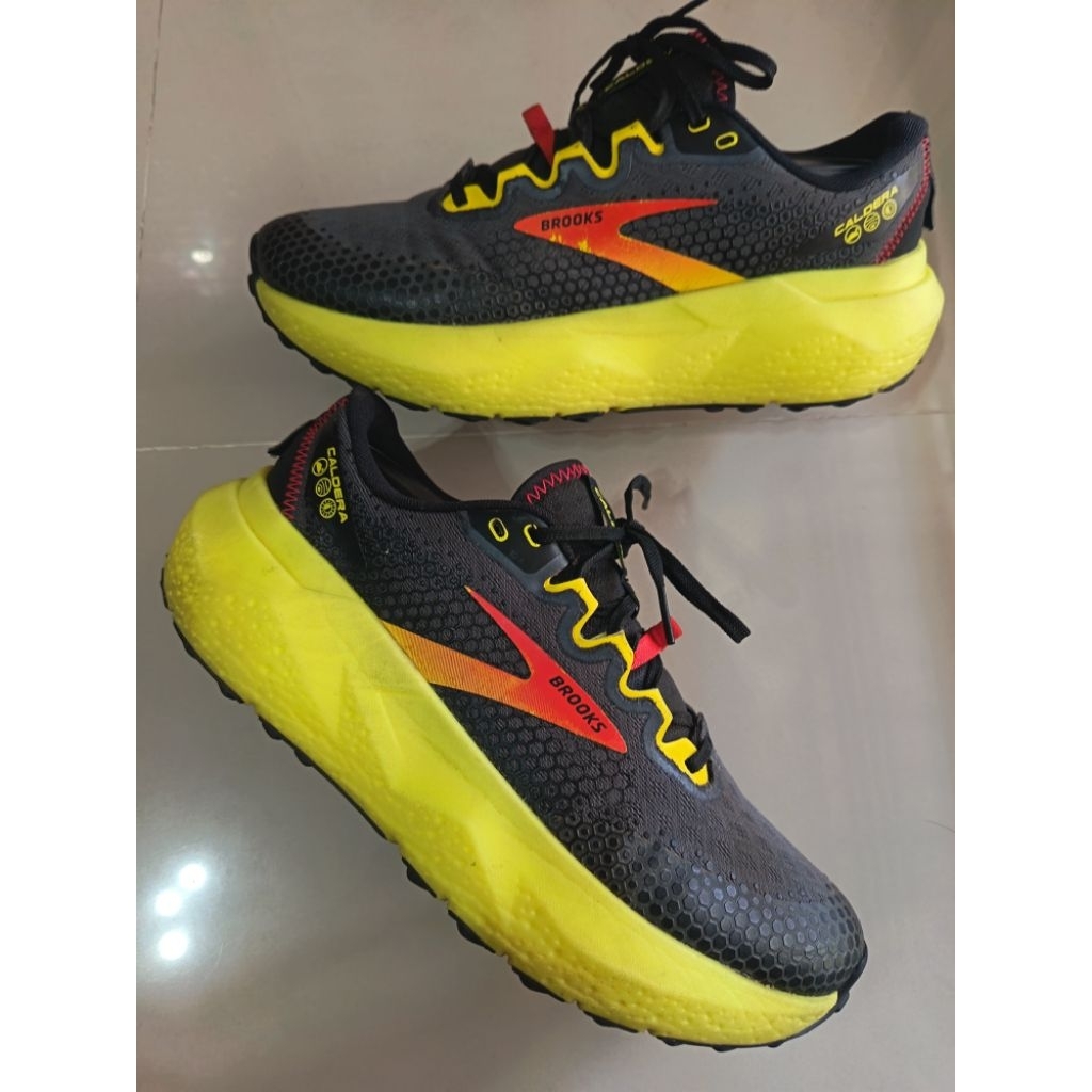 Brooks Caldera 6​ ยาว​ 27cm EU 42.5 รองเท้าวิ่ง​ ของแท้​ 100%  มือสอง