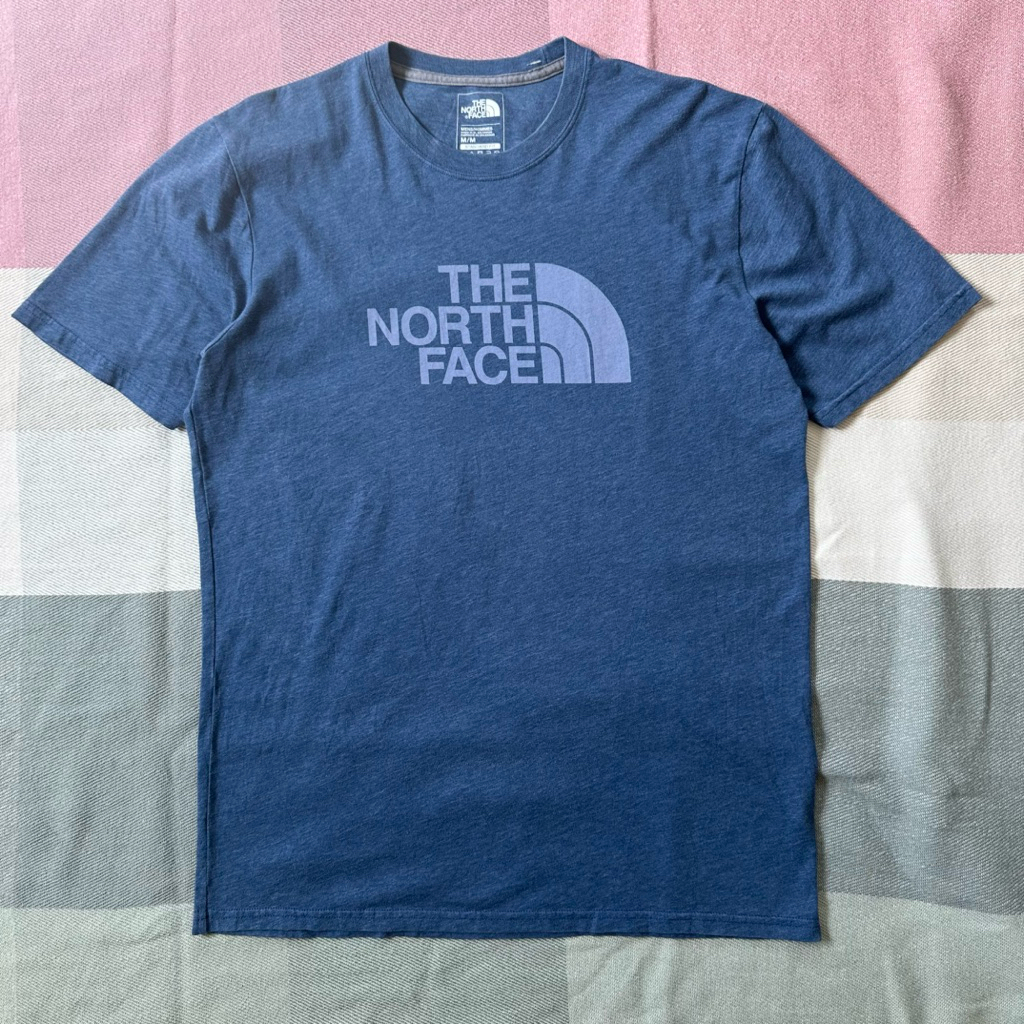 เสื้อยืดลาย the north face เดอะนอทเฟส สีน้ำเงิน แท้ มือสอง (Size M)