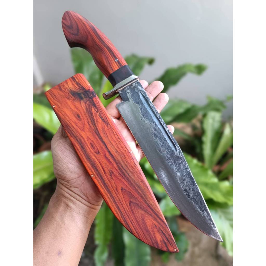 มีดโบวี่ โบวี่ Bowie knife มีดแคมป์ ใบ 9” ตีร้อนชุบแข็ง ผิวไฟ เซาะร่องเลือด การ์ดเหล็ก ด้าม-ฝักไม้พะ