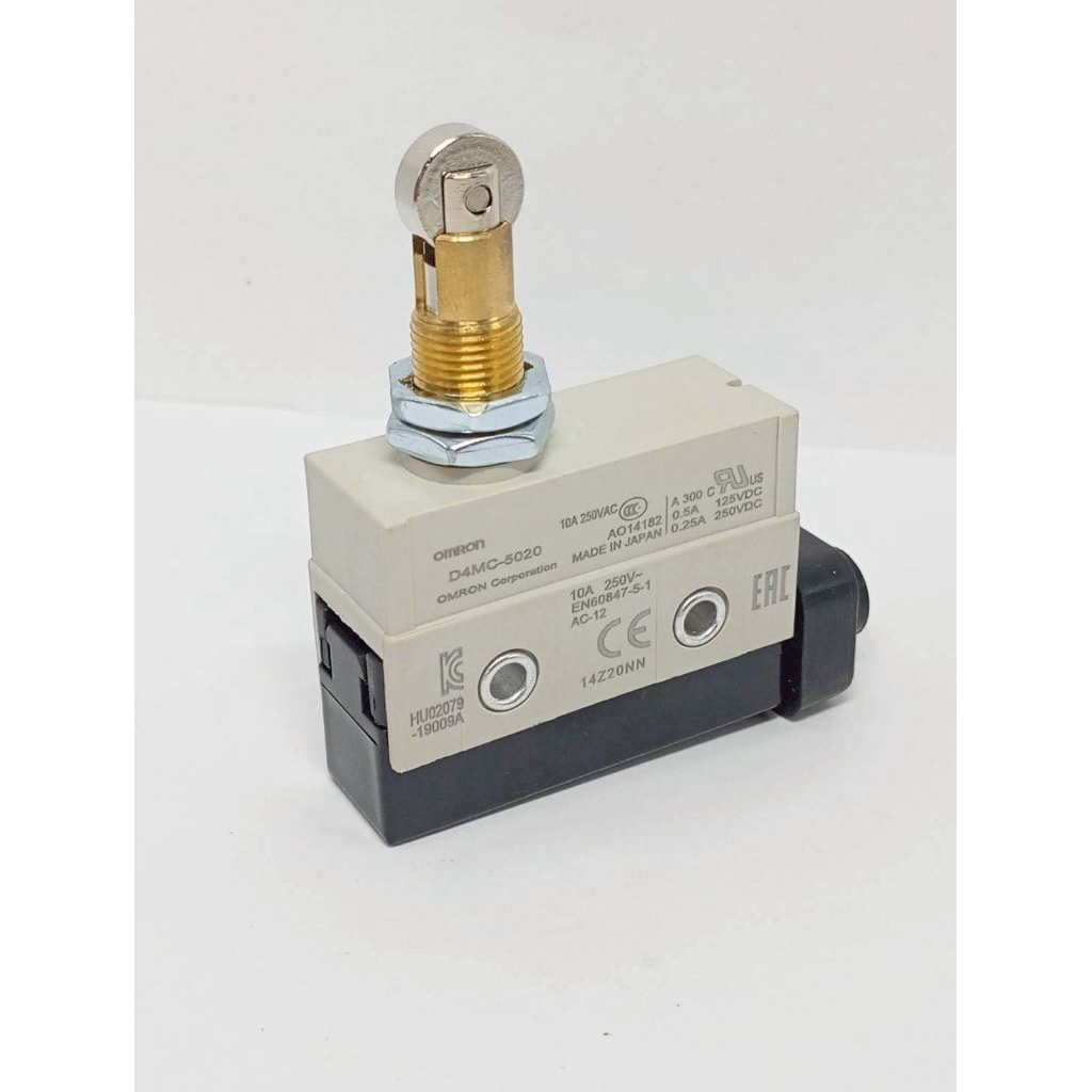 พร้อมส่งในไทย D4MC-5020 ยี่ห้อ Limit Switch รุ่นมีล้อ 10A 250VAC ลูกกลิ้งแบบติดตั้งแผง