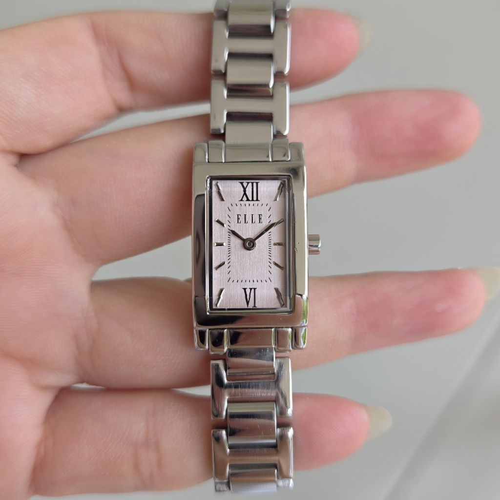 นาฬิกา ELLE 🇨🇵  มือสองของแท้ 100%