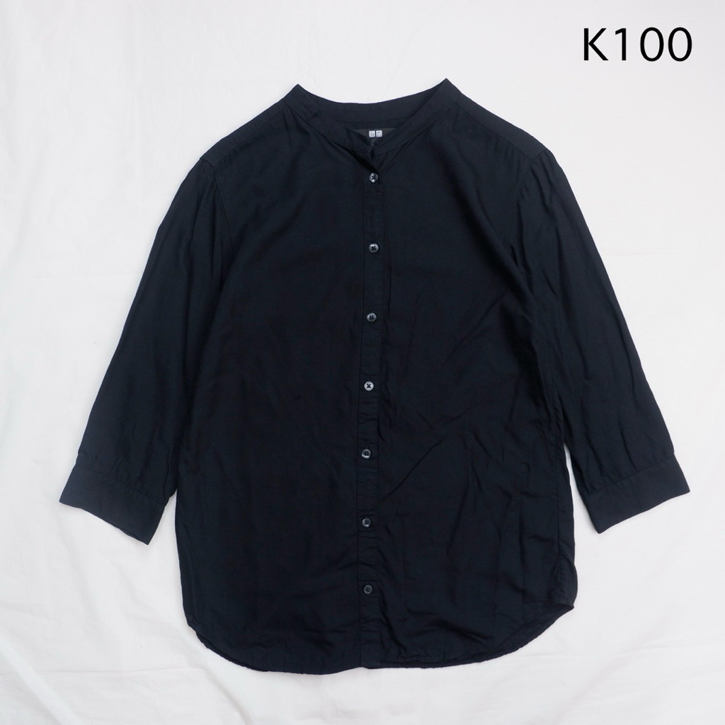 เสื้อเชิ้ตคอจีนผู้หญิง Uniqlo สีดำ ไซส์ S อก 34 ยาว 24 นิ้ว