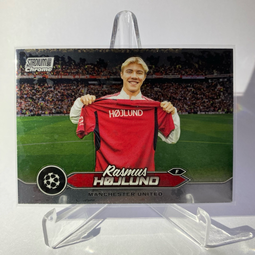 การ์ดนักฟุตบอล RASMUS HOJLUND, MANCHESTER UNITED, TOPPS STADIUM CHROME 2024