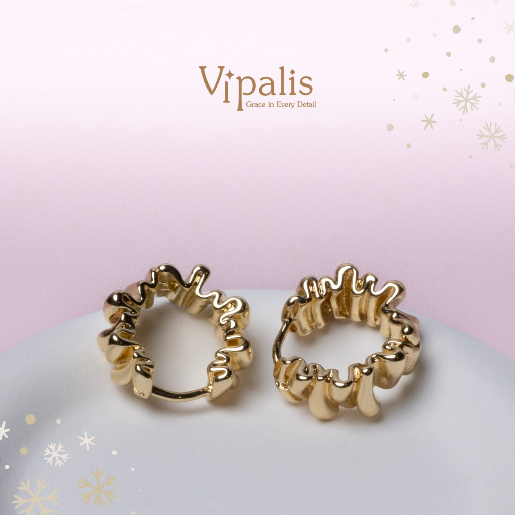 พร้อมส่ง Golden Ripple Hoop ต่างหูห่วงคลื่นทอง ดีไซน์หรู Minimal Luxury | ก้านเงิน Silver 925 | Vipalis |