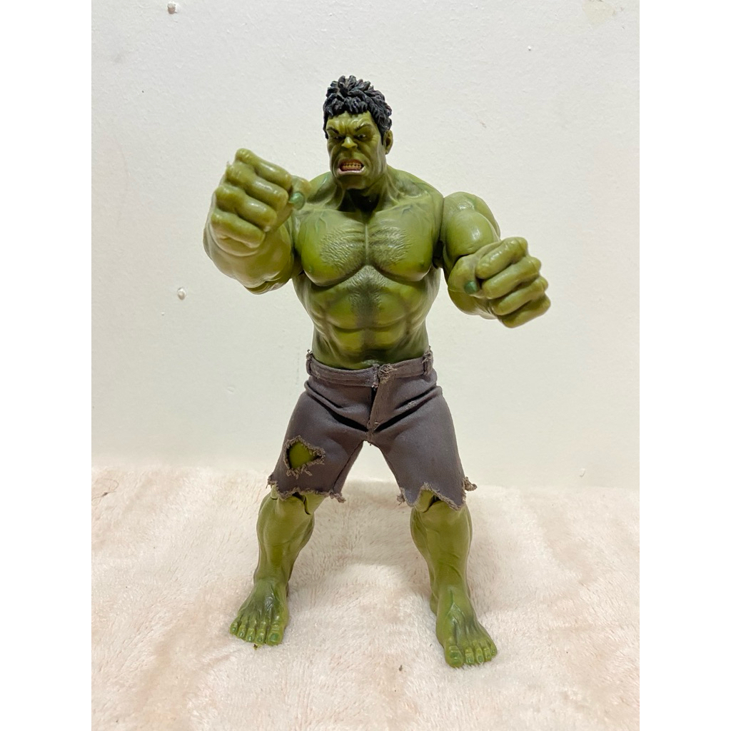 Model The Hulk (เดอะฮัค)