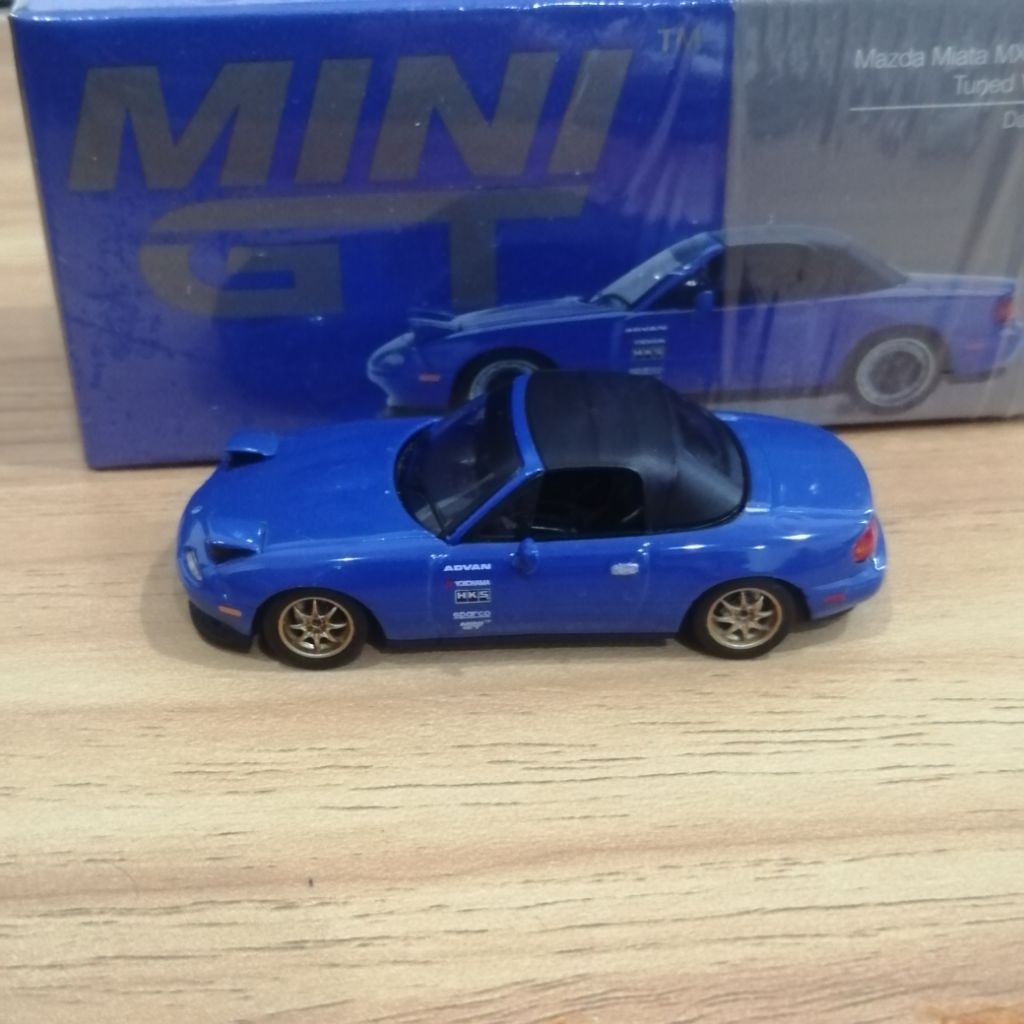 1/64 Mini​ GT​ Mazda​ Miata​ MX-5​ (NA)​ Tuned​ Version