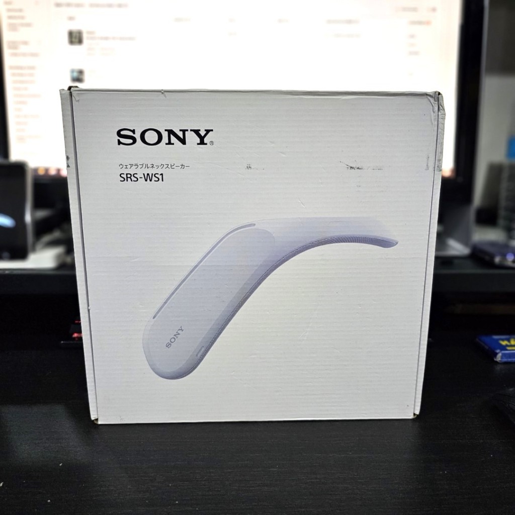 (มือ2 สภาพ85% ขอบมีรอยเหลืองเล็กน้อย) ลำโพงคล้องคอ Sony SRS WS1 ลำโพงพกพา อุปกรณ์จัดเต็ม!!