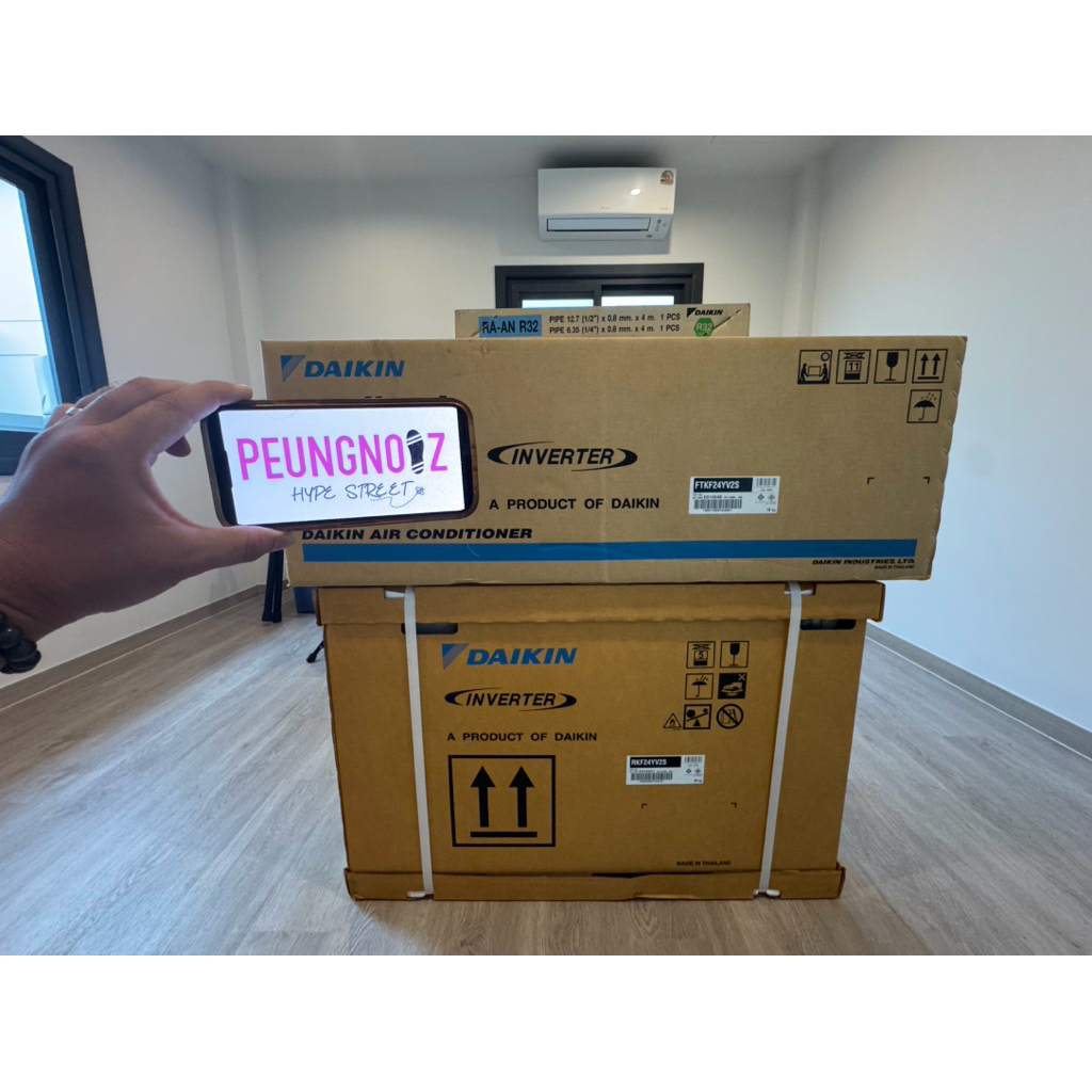 Daikin Inverter 24,000 BTU รุ่น FTKF24YV2S