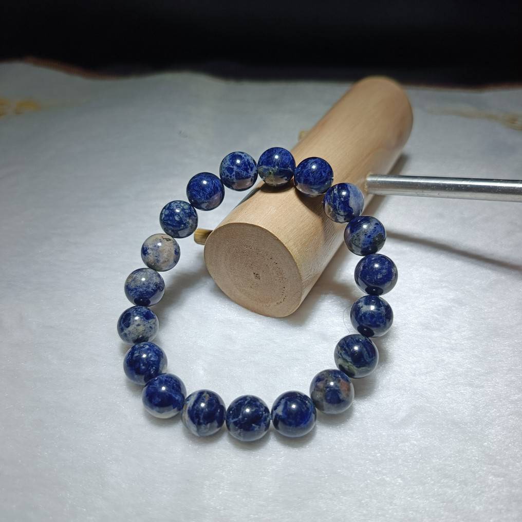 โซดาไลต์(sodalite)หินแห่งความคิดสร้างสรรค์