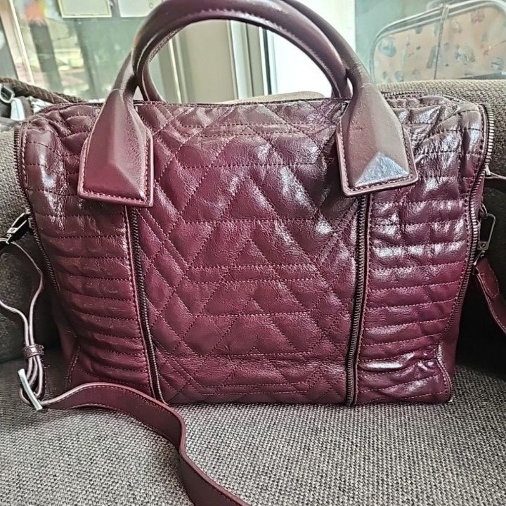 กระเป๋าหนัง Finn Esker สภาพสวย