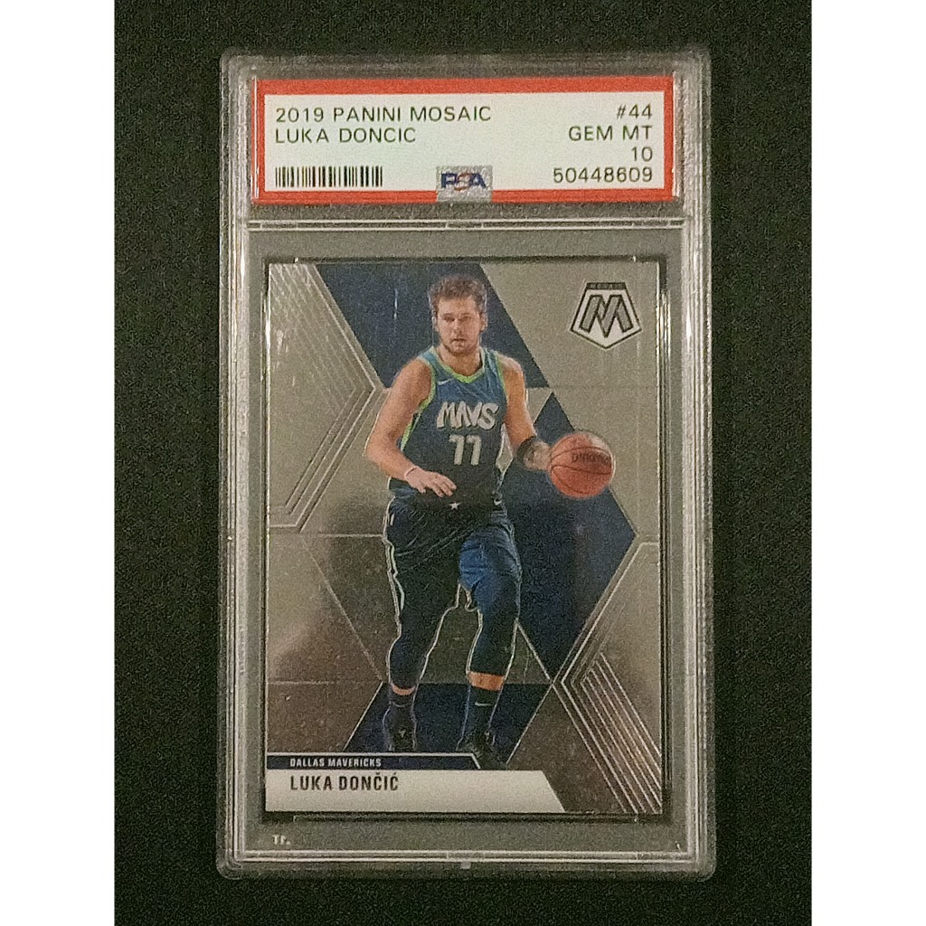 2019 Panini Mosaic #44 Luka Doncic Dallas Mavericks Mosaic PSA 10