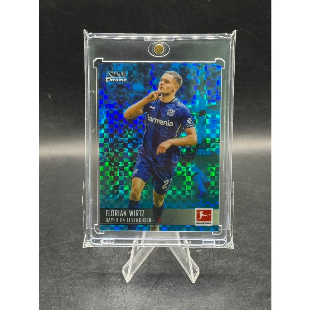 2021-22 Stadium Club Chrome Florian Wirtz #71 BLUE X-FRACTOR Rare