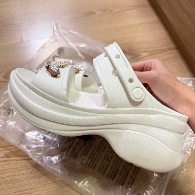 (secondhand) รองเท้า Crocs bae sandals 👟