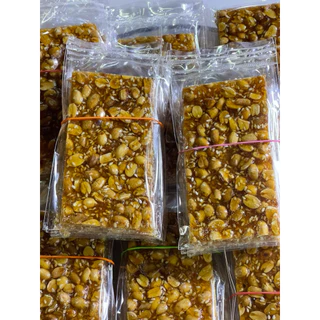 ถั่วตัดรสโบราณแผ่นบางกรอบอร่อย 10 แผ่นราคา 69บาท กรอบอร่อยมากค่ะ