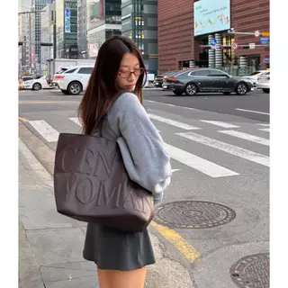 [เอาท์เล็ท]GENTLE WOMAN GW Daily Tote Bag กระเป๋าโท้ท กระเป๋าสะพายไหล่ gentlewomen กระเป๋า กระเป๋าแบรนด์ไทย เยื่อหุ้มสมอ