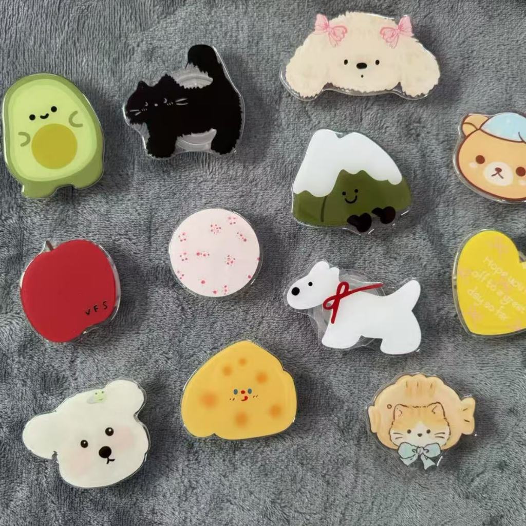 Griptok ลายสัตว์และผลไม้น่ารัก แบบกาว ติดแน่นจับถนัดมือ พร้อมส่งในไทย