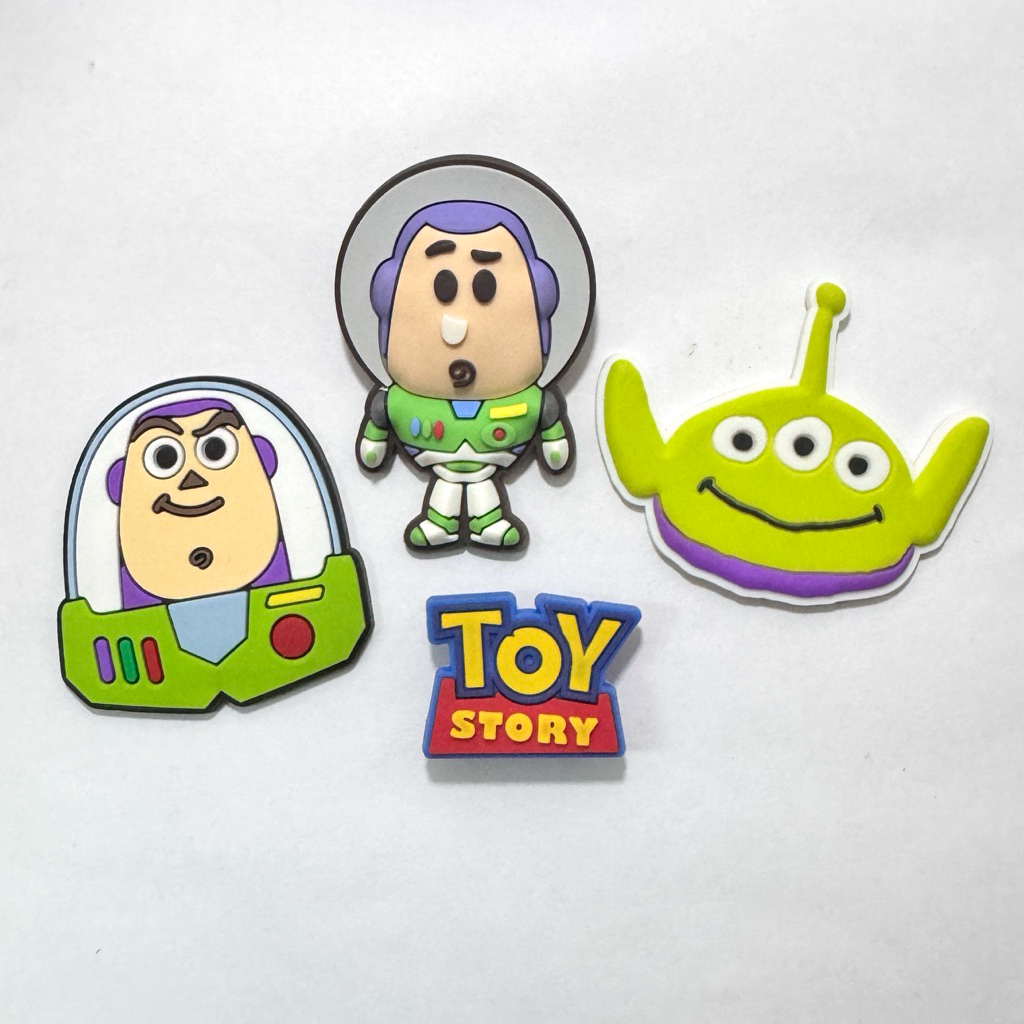 JB Toy รวม🤖4 ตัวติดรองเท้ามีรู “แก๊งค์ ทอยส์ สตอรี่ “ 👠🌈Shoe Charm“ Toy story Gang Lotso งานดี สีสวยสด #ตรงปกไม่จกตา - รูปที่ 3