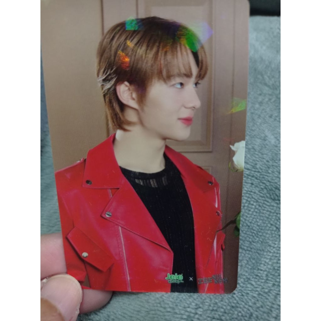 rare card jeleZee+Rare card Jele Nunew+รูปซีนิวกอดด้านหลัง