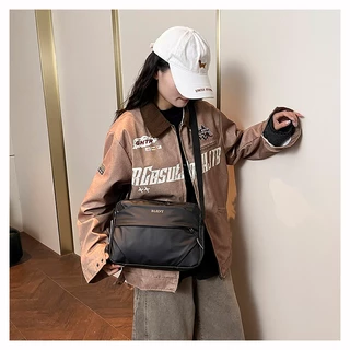 B-2774🔥กระเป๋าสะพายข้าง สไตส์นี้เท่มาก แฟชั่นมาใหม่ แฟชั่นฤดูใบไม้ผลิต ฮิตมากตอนนี้ เข้ากับทุกการแต่งกาย BLHNY