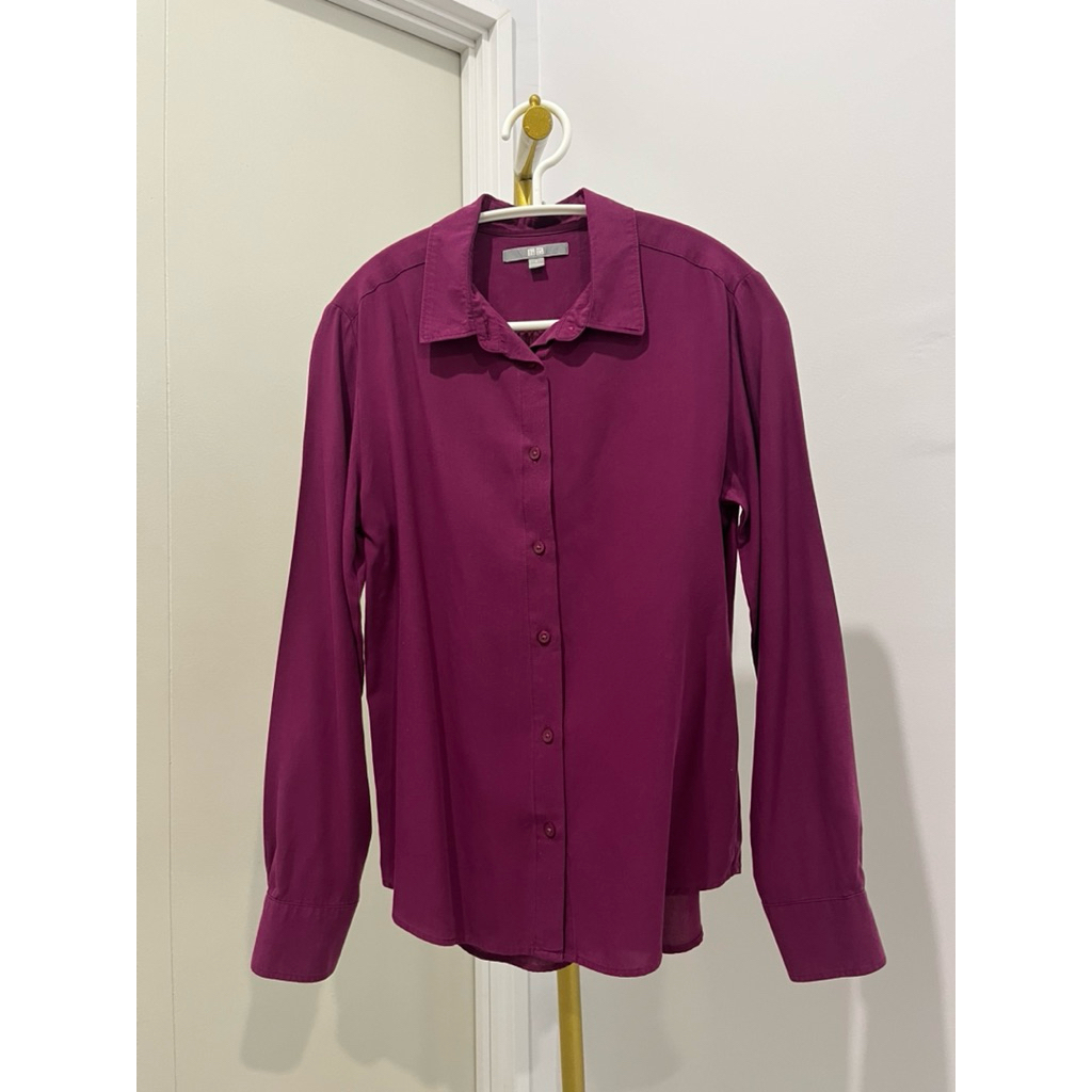ส่งต่อ 👗 เสื้อเชิ้ต Uniqlo ผ้าเรยอน เสื้อแขนยาว สีม่วงเปลืองมังคุด