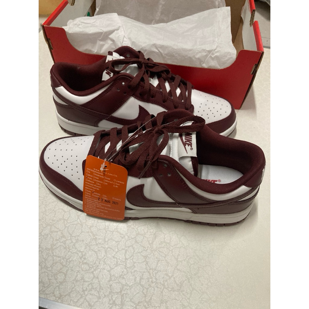 ของแท้จากShop NIKE รองเท้าNike Dunk Low Retro  NIKE "Team Red" หรือ "Redwood"