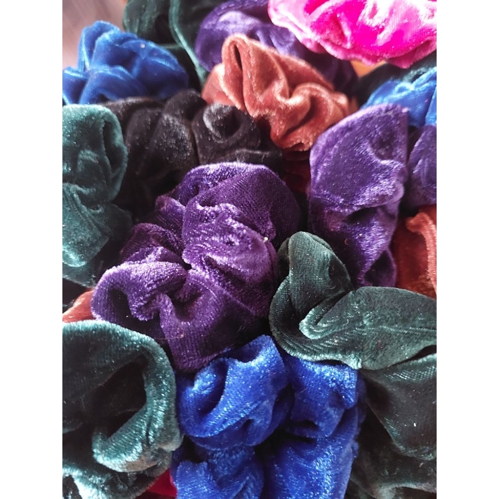 🌸ผ้ามัดผม ผ้ามัดผมกำมะหยี่🌸 สินค้าคละสี ผ้ามัดผมโดนัท ยางมัดผม ผ้ามัดผมยางยืด ผ้าแต่งผม