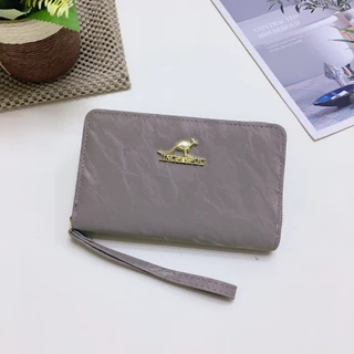 M65#กระเป๋าสตางค์หนึ่งซิปใบกลางมีช่วงใส่บัตรงทั้งหมด4ช่อง. กระเป๋ายาว16CM รุ่นใหม่มีสายคล้องมือทุกใบค่ะ