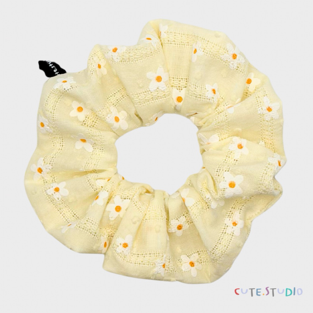 cute.studio•Sweet Daisy ยางมัดผม ผ้าคอตตอนฉลุ ปั๊มลายดอกเดซี่