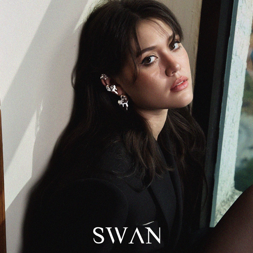 SWAN مشبك أذن Melt Heart فضة بمينا S — صورة 7