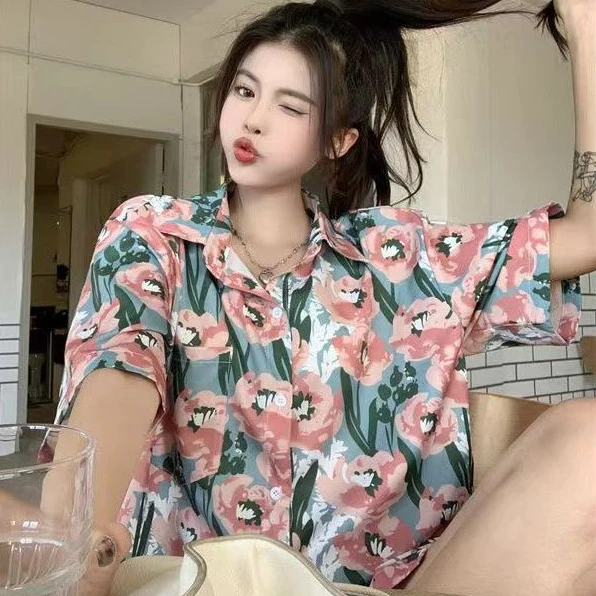 เสื้อเชิ้ตฮาวายแขนสั้น ลายดอกสีฟ้าดอกชมพู thumbnail 9