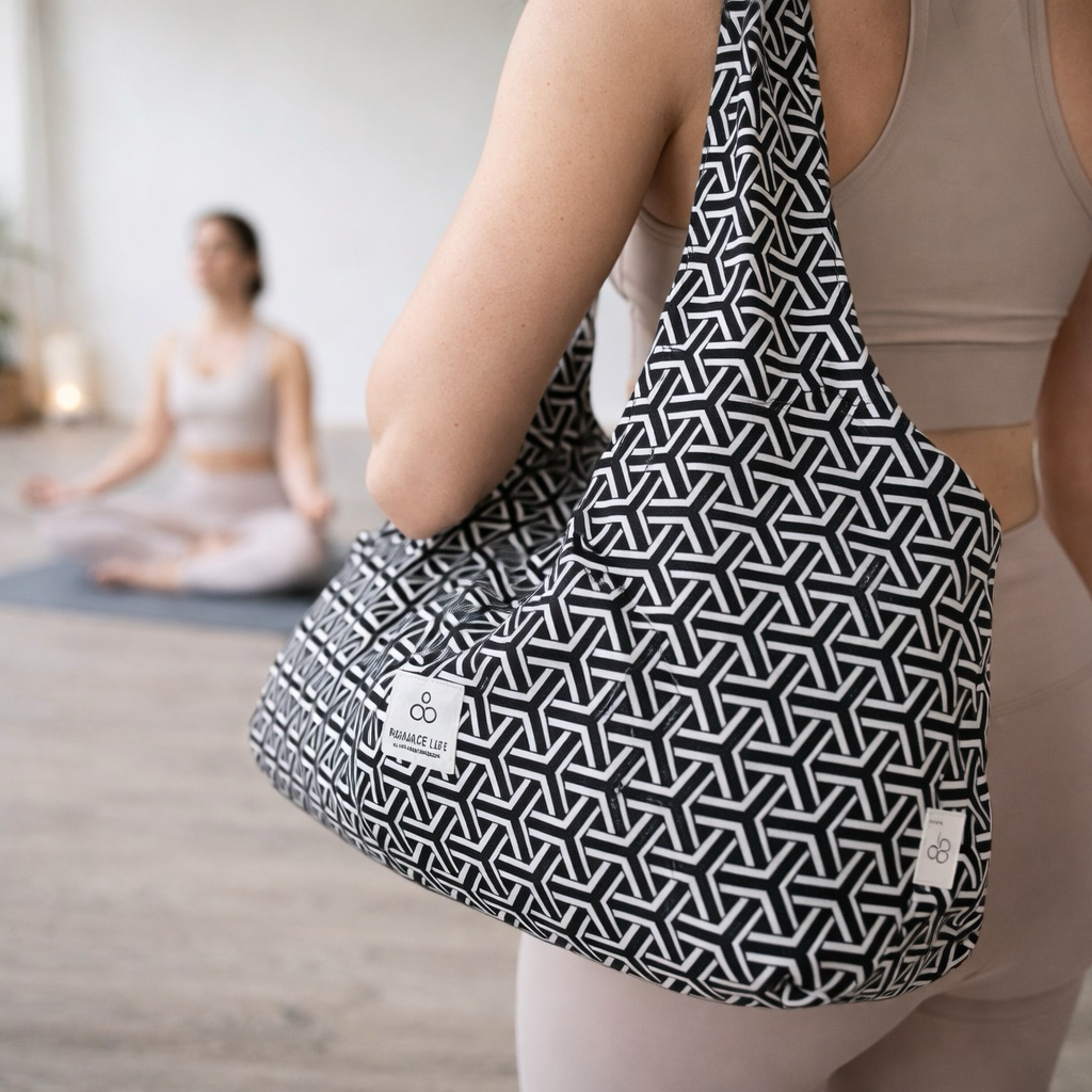 Symmetric Pattern Printed Cotton Canvas Yoga Mat Cross Body Hobo Bag กระเป๋าโยคะผ้าแคนวาส 🇹🇭