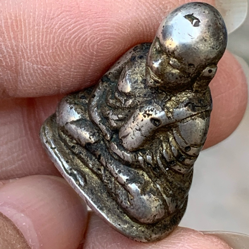 หลวงพ่อเงิน พิจิตร เนื้อแก่เงิน ส่งตามรูป พระเครื่อง พ่อเงิน - รูปที่ 6